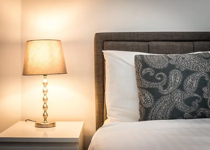 Host & Stay - Exchange Quarters